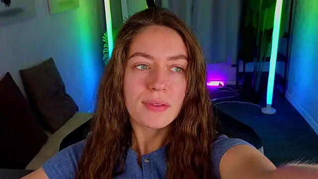 Agnes Wells online show from 27, 7, 2026