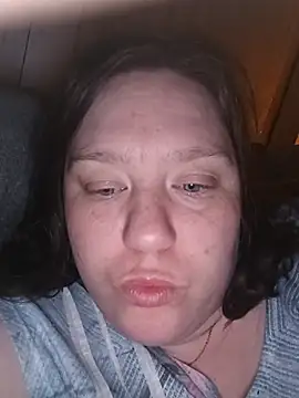 Feuchtekitty92xh online show from 15, 1, 2026