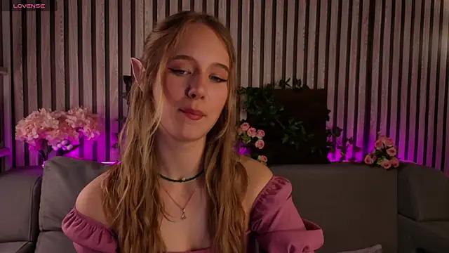 Casey Sweeet online show from 7, 5, 2026