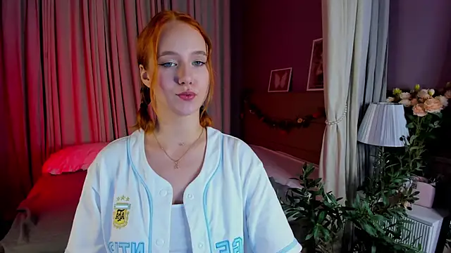 Casey Sweeet online show from 25, 7, 2026