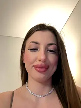 Snapshot of TiffaNoel chatting on 5, 10, 2025 TiffaNoel online show from 5, 10, 2025