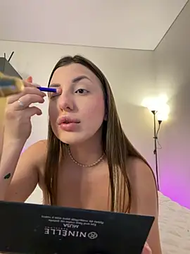 Snapshot of TiffaNoel chatting on 28, 10, 2025 TiffaNoel online show from 28, 10, 2025