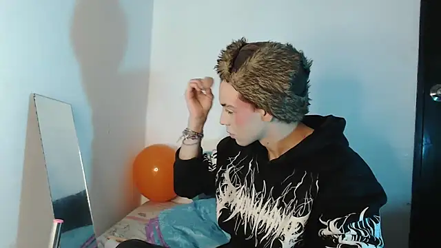 Snapshot of lucky_stricke chatting on 7, 6, 2026 lucky stricke online show from 7, 6, 2026