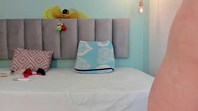 Snapshot of genesis4u chatting on 6, 1, 2026 genesis4u online show from 6, 1, 2026