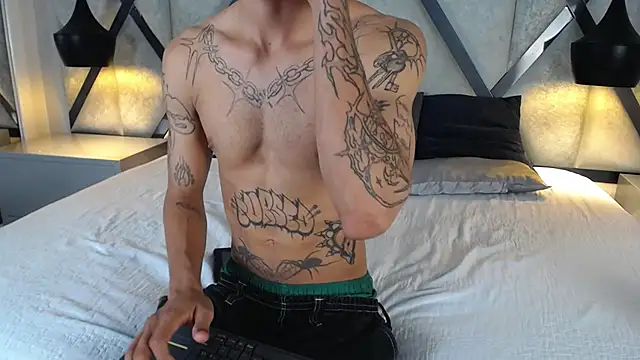 Enzo Hunter online show from 24, 10, 2025