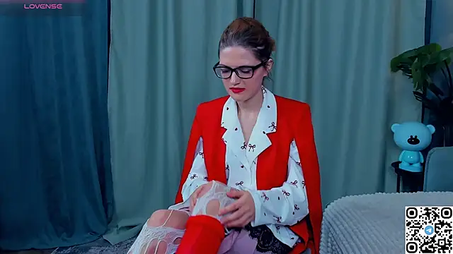 EdlinGathright online show from 24, 11, 2025