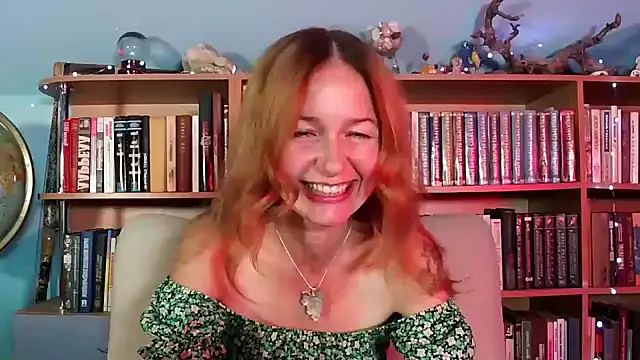 Foxilady357 online show from 9, 9, 2025