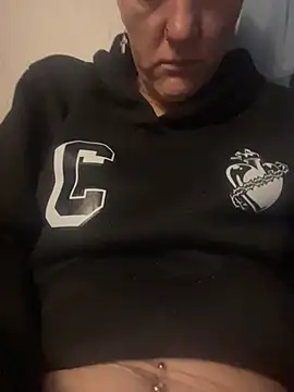 Snapshot of kmaddycakes1 chatting on 19, 2, 2026 kmaddycakes1 online show from 19, 2, 2026