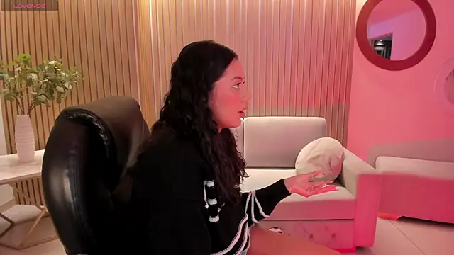 AmbarJames  online show from 15, 11, 2025