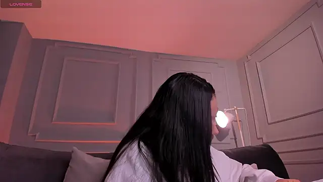 AmbarJames  online show from 5, 2, 2026