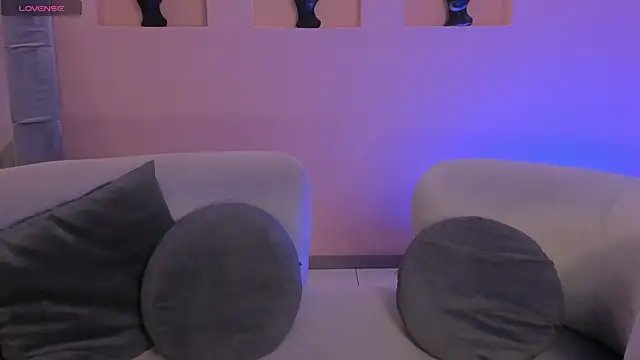 AmbarJames  online show from 24, 2, 2026