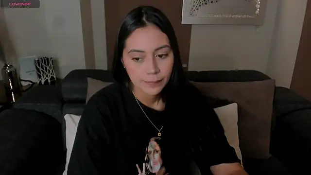 AmbarJames  online show from 25, 7, 2026