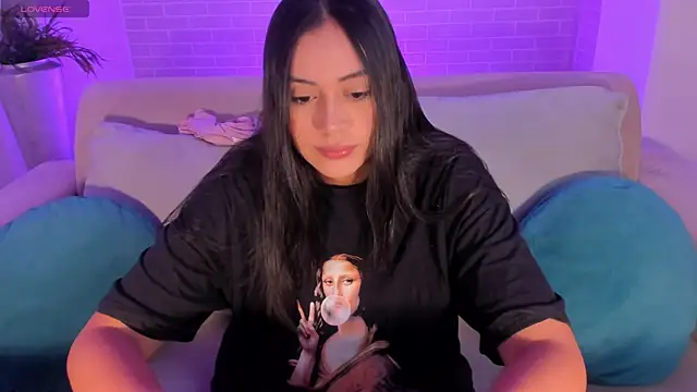 AmbarJames  online show from 31, 7, 2026