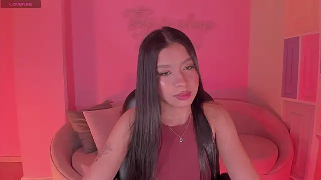 SophieHouston  online show from 12, 5, 2026