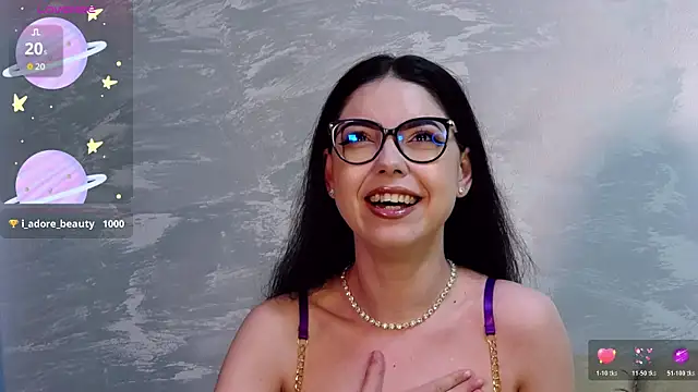 KaylaLewys online show from 5, 5, 2026