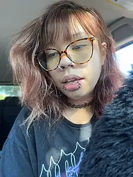 moan4mona online show from 17, 7, 2026