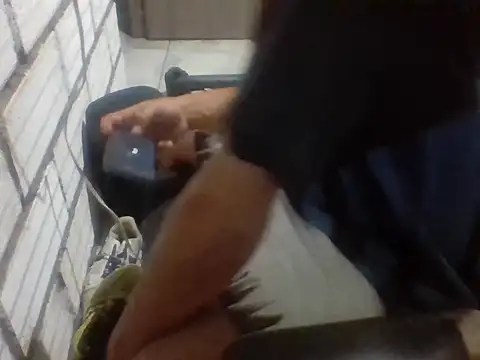 Snapshot of santiii___12 chatting on 19, 12, 2025 santiii 12 online show from 19, 12, 2025