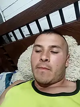 Snapshot of santiii___12 chatting on 15, 3, 2026 santiii 12 online show from 15, 3, 2026