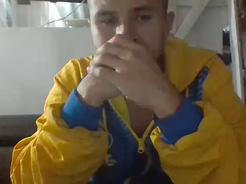 Snapshot of santiii___12 chatting on 22, 3, 2026 santiii 12 online show from 22, 3, 2026