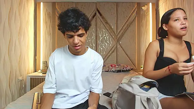 Hotcouple 222 online show from 22, 3, 2026