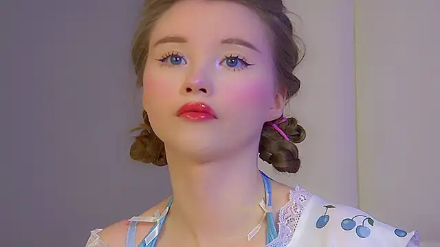 KeiraAsti online show from 5, 5, 2026