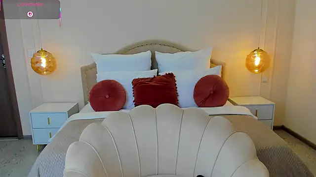 Snapshot of MilaMour chatting on 3, 12, 2025 MilaMour online show from 3, 12, 2025