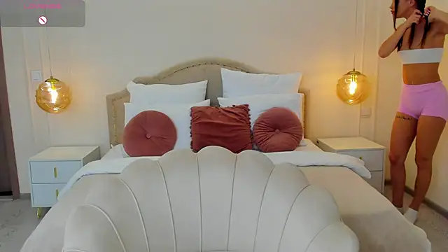 Snapshot of MilaMour chatting on 16, 1, 2026 MilaMour online show from 16, 1, 2026