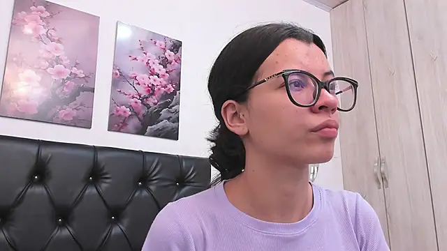 pinky f00x online show from 2, 7, 2026