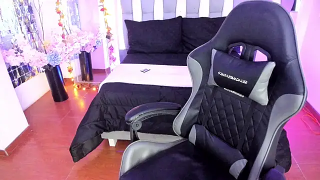 Adaara Rey online show from 13, 12, 2025