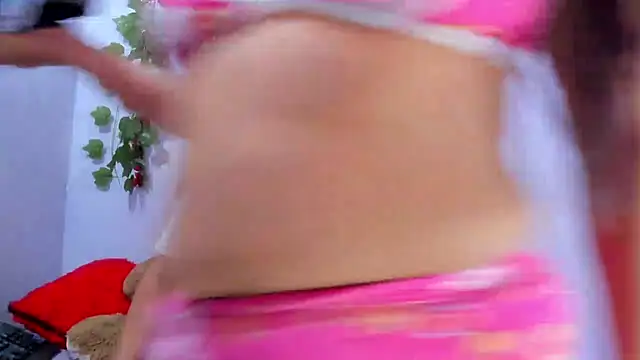 Snapshot of NataliaAndJulliam chatting on 4, 2, 2026 NataliaAndJulliam online show from 4, 2, 2026