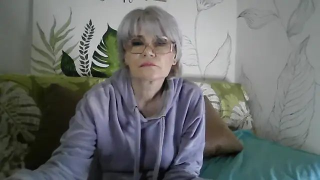 Catty Lady online show from 8, 2, 2026