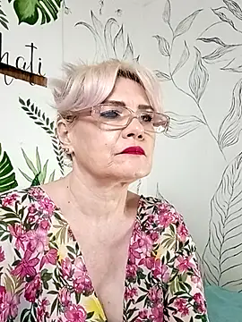 Snapshot of Catty_Lady chatting on 12, 7, 2026 Catty Lady online show from 12, 7, 2026
