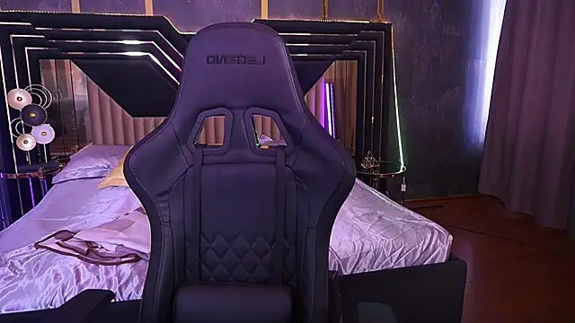 EviLune online show from 14, 9, 2025