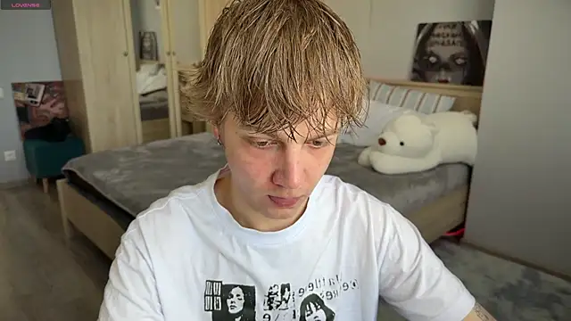 Snapshot of olivertasty chatting on 2, 7, 2026 olivertasty online show from 2, 7, 2026