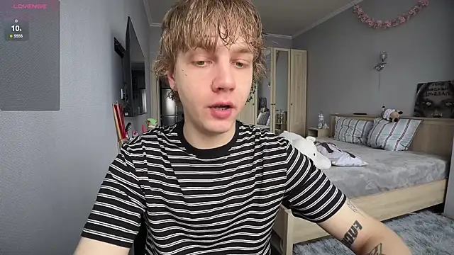 Snapshot of olivertasty chatting on 24, 7, 2026 olivertasty online show from 24, 7, 2026