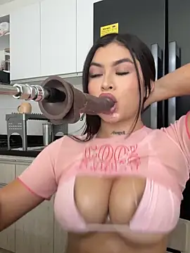 Snapshot of Skyy_Angel chatting on 22, 12, 2025 Skyy Angel online show from 22, 12, 2025