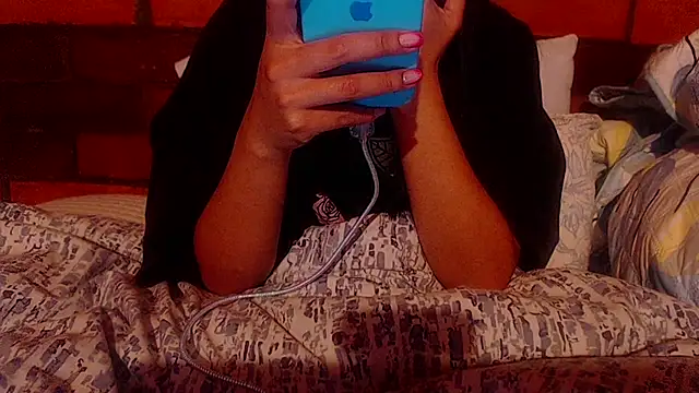 Snapshot of sabrina_v_ chatting on 10, 9, 2025 sabrina v  online show from 10, 9, 2025