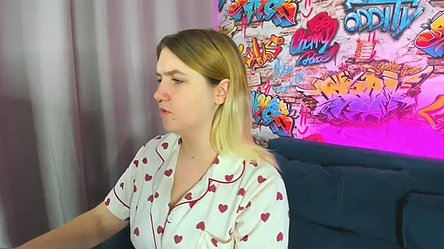 Julia Jips online show from 13, 9, 2025