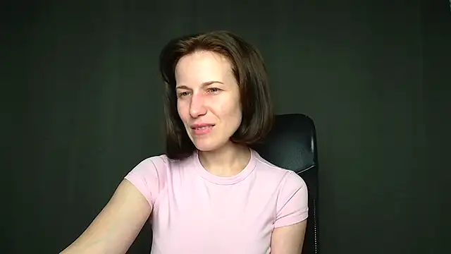 Kelly Kisss online show from 28, 4, 2026