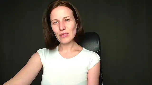 Kelly Kisss online show from 3, 5, 2026