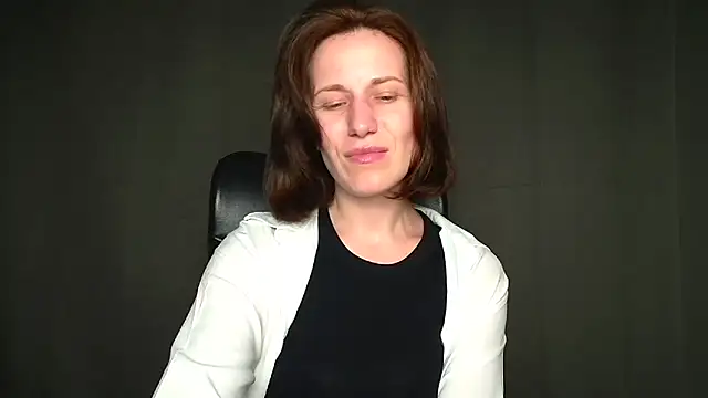 Kelly Kisss online show from 6, 5, 2026