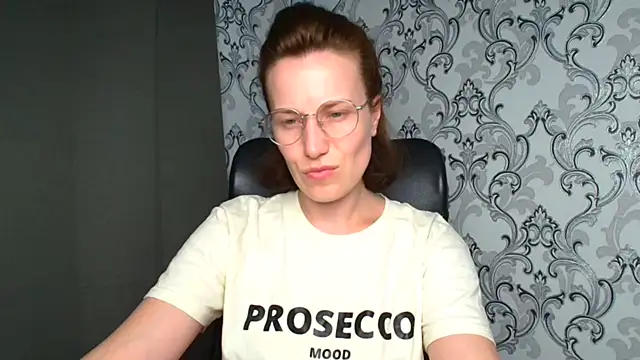 Kelly Kisss online show from 14, 6, 2026