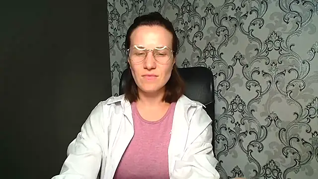 Kelly Kisss online show from 28, 7, 2026