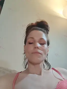 Angie meow online show from 14, 4, 2026