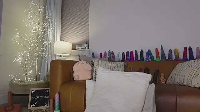 Taylorlove303 online show from 27, 6, 2026