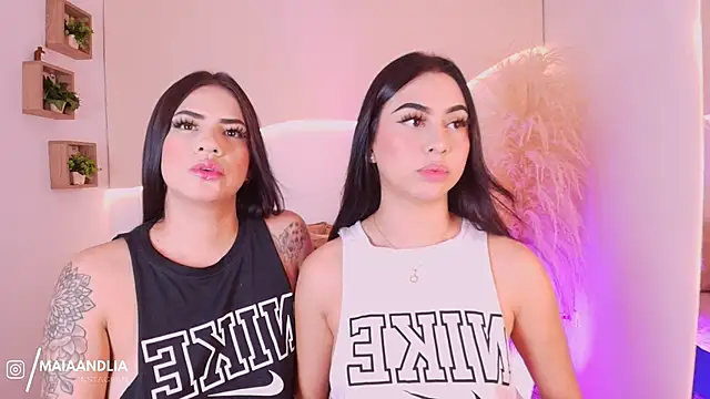 maia lia  online show from 7, 10, 2025