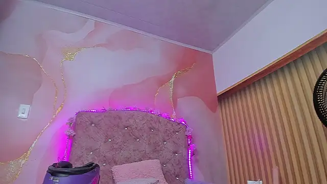 Snapshot of violet_taylor_ chatting on 14, 1, 2026 violet taylor online show from 14, 1, 2026