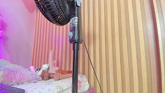 Snapshot of violet_taylor_ chatting on 15, 1, 2026 violet taylor online show from 15, 1, 2026