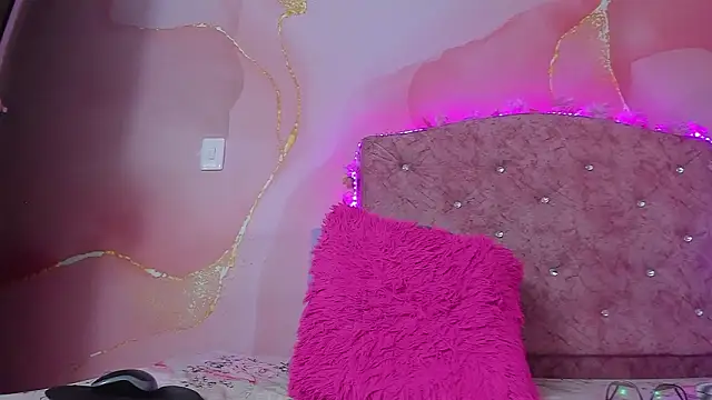 Snapshot of violet_taylor_ chatting on 21, 2, 2026 violet taylor online show from 21, 2, 2026