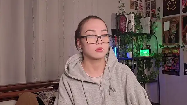 OdetteBiddy online show from 16, 12, 2025